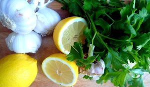 Маринад с кинзой и чесноком для стейков